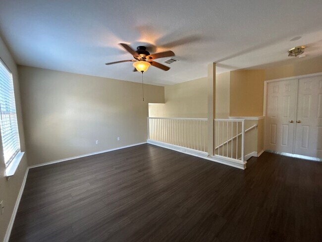 Building Photo - Charming 3BR Home with Modern Comforts and...