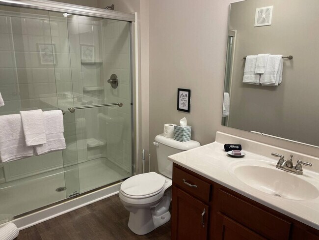 Building Photo - 740 Zumstein Ln