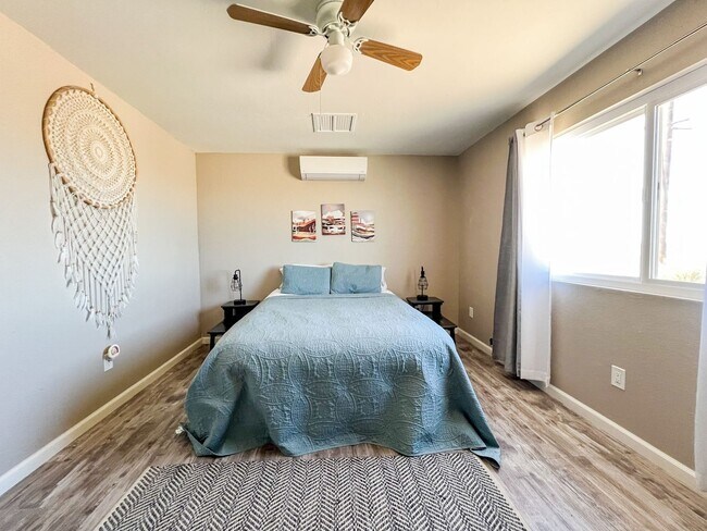 Building Photo - 60721 Alta Loma Dr