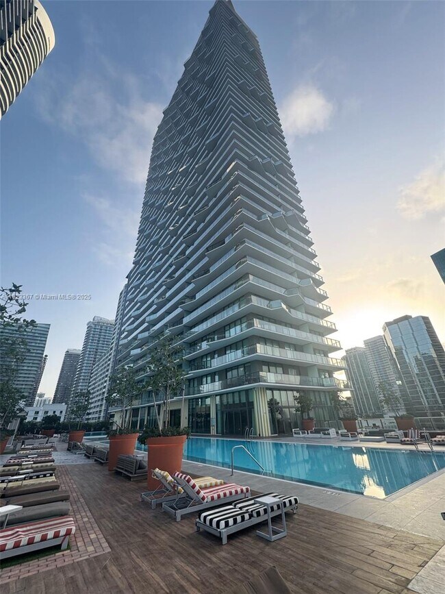 Building Photo - 1300 S Miami Ave