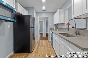 Building Photo - 534 Cicero Ave