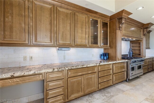 Building Photo - 9103 Alta Dr