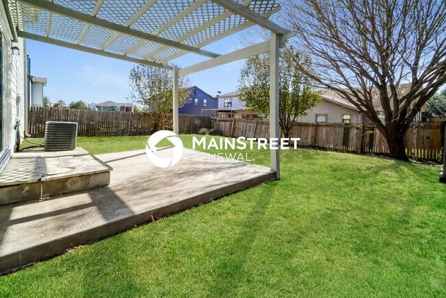 Building Photo - 3 Bedroom Pet-Friendly Home in Del Valle, TX with Main Street Renewal