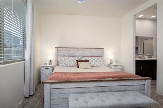 Building Photo - Beautifully Upgraded 4 - Bedroom 2 - Bath ...