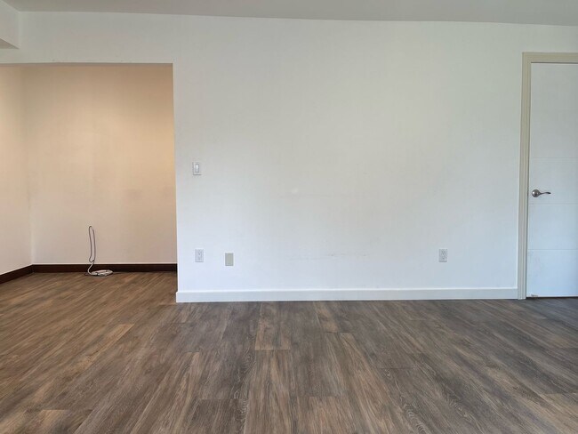Building Photo - ARLETA