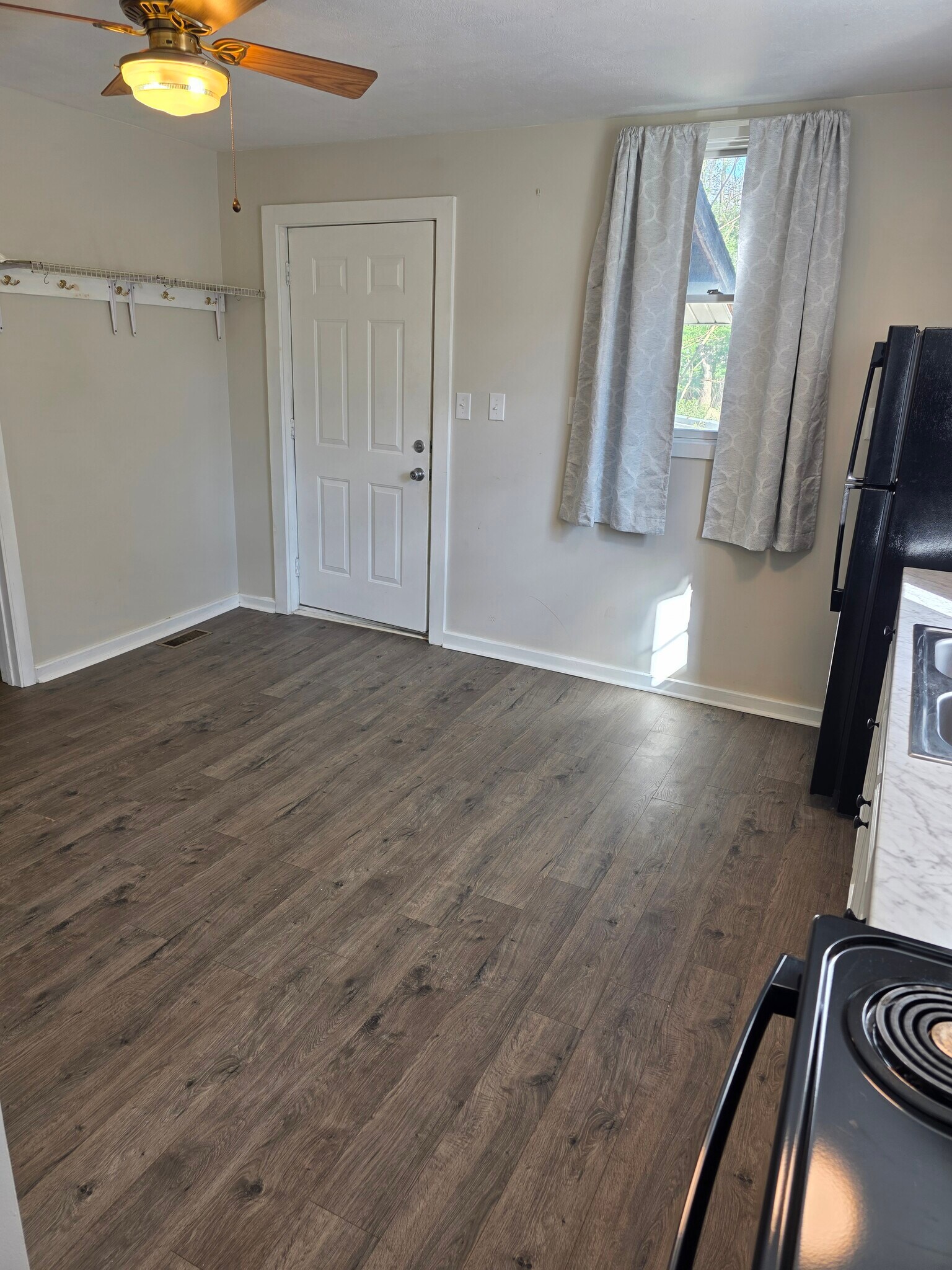 Building Photo - 5 Fountain St