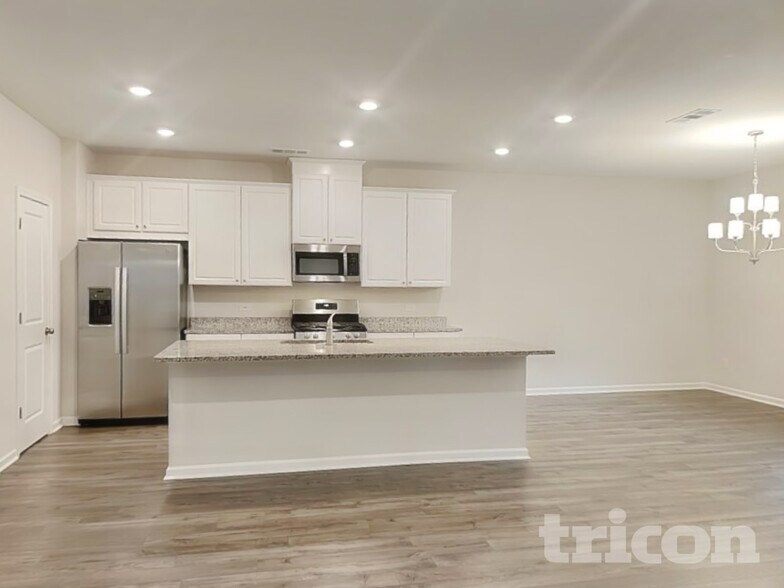 Building Photo - 203 Chapelcrest Ln