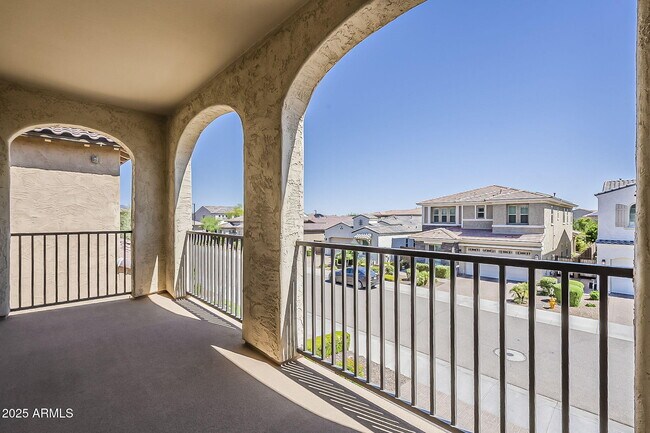 Building Photo - 3310 E Los Gatos Dr