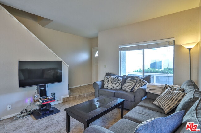 Building Photo - 926 W Philadelphia St