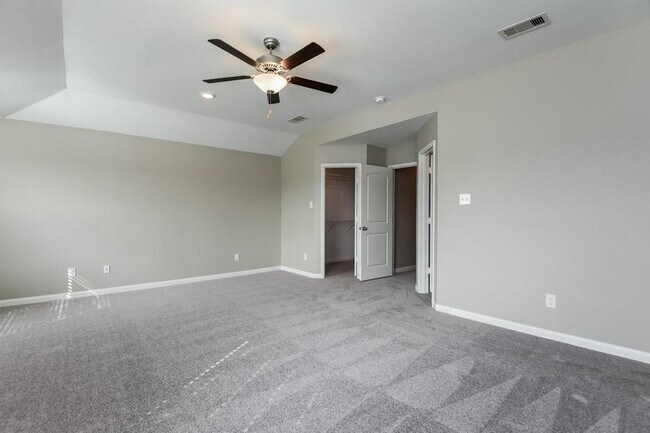Building Photo - 26112 Hals Dr