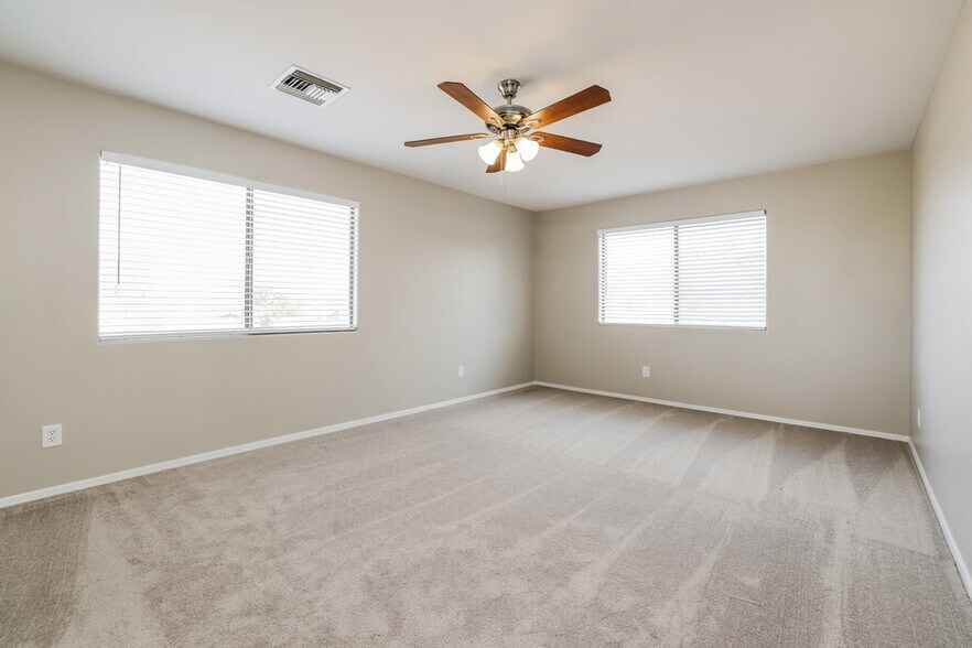 Building Photo - 6755 S Via Molino De Viento