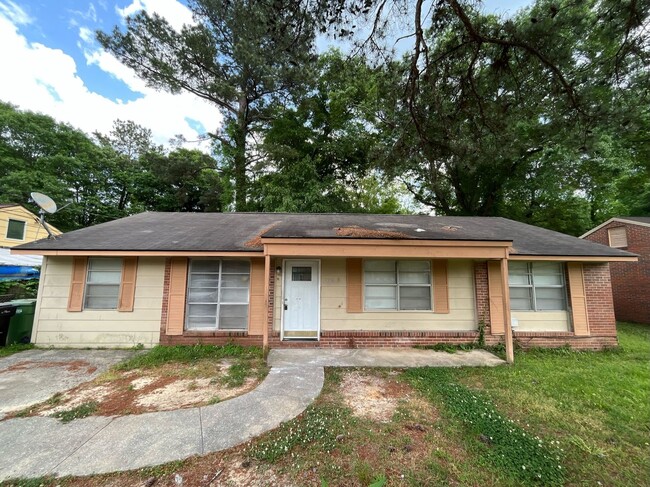 Primary Photo - 2300 Welch Dr
