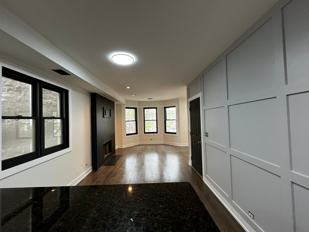 Building Photo - 3316 N Damen Ave