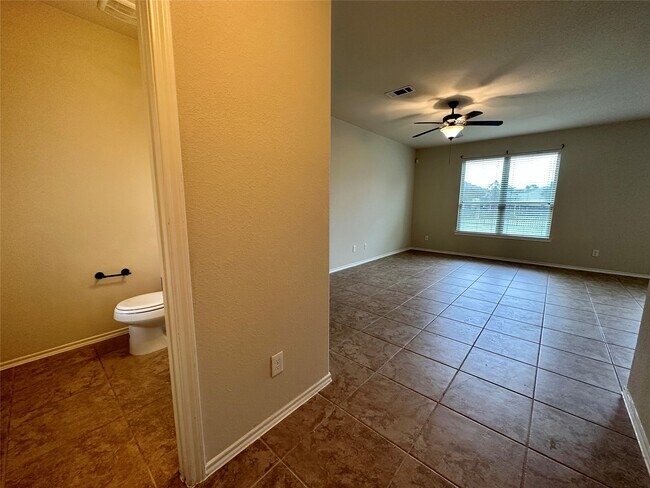 Building Photo - 8622 Sweet Pasture Dr