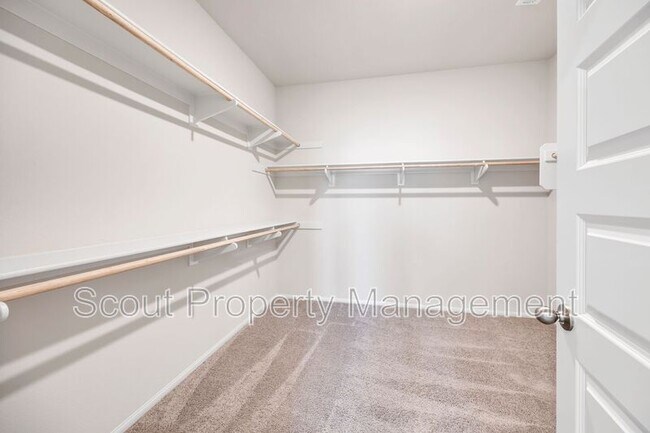Building Photo - 40383 Birchfield Dr