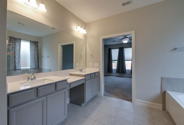 Building Photo - 3505 Montadale Ave