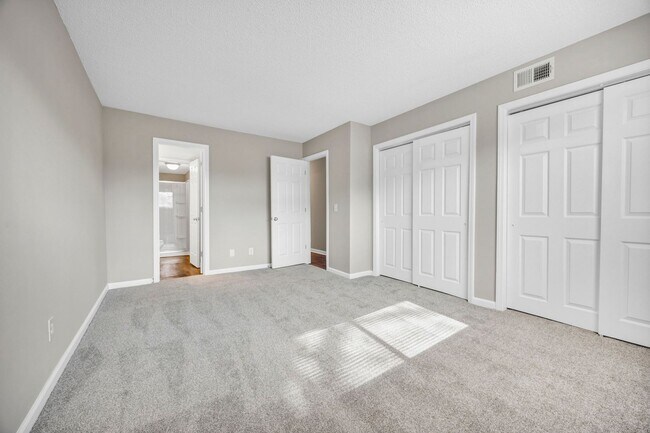 Building Photo - bg0716