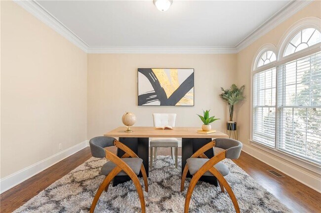 Building Photo - 870 Longstone Landing