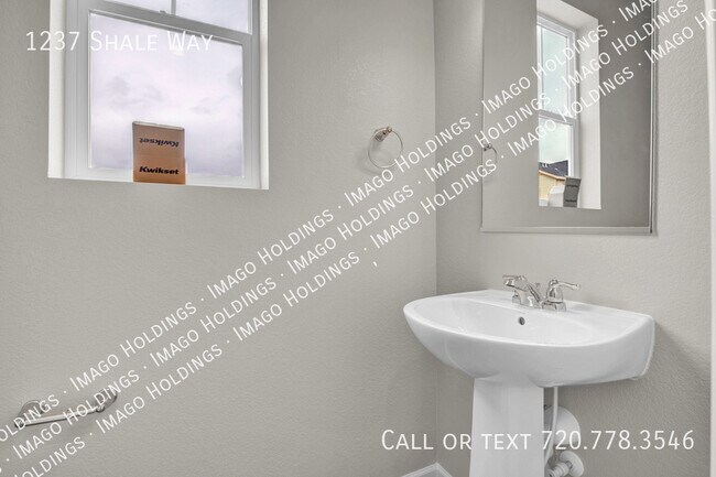 Building Photo - 1237 Shale Dr