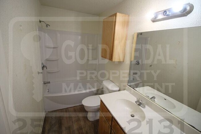 Building Photo - 3700 Ys Pak Ct