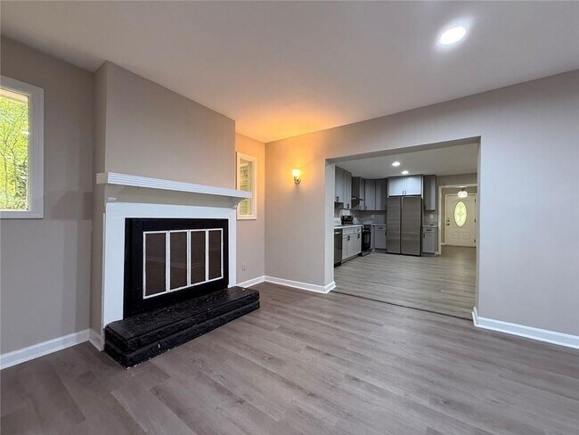 Building Photo - 3891 Artist View Dr