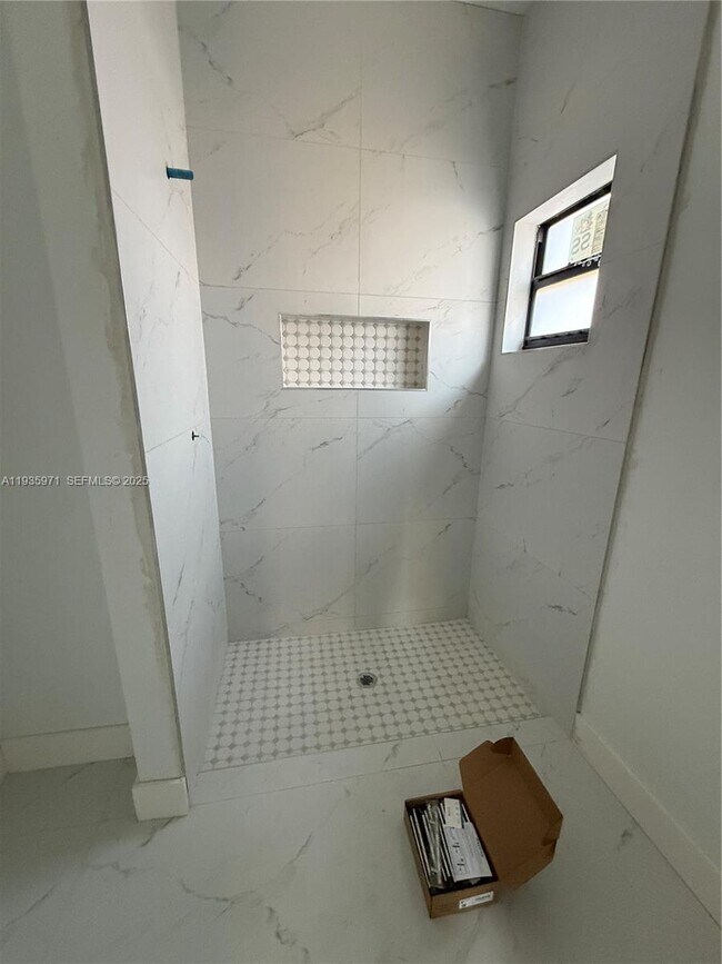 Building Photo - 66 Organ St