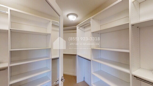 Building Photo - 700 S Abel St