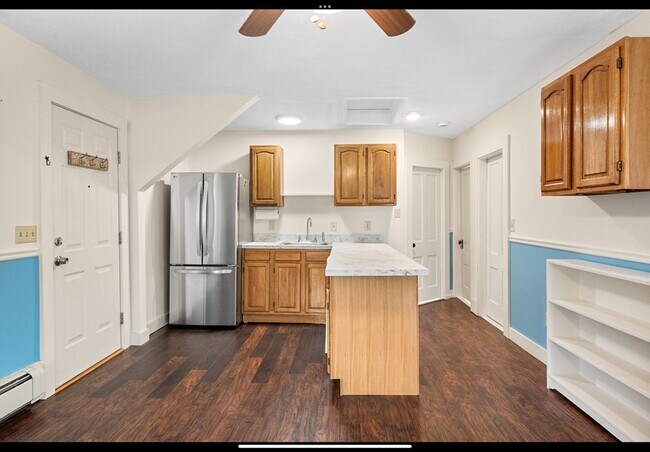 Building Photo - 25 Coleman St