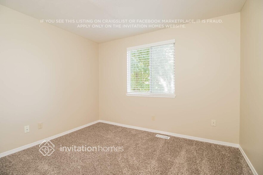 Building Photo - 833 SW 313th Ct