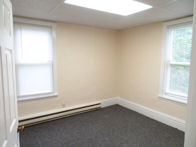 Building Photo - 327 W Brady St