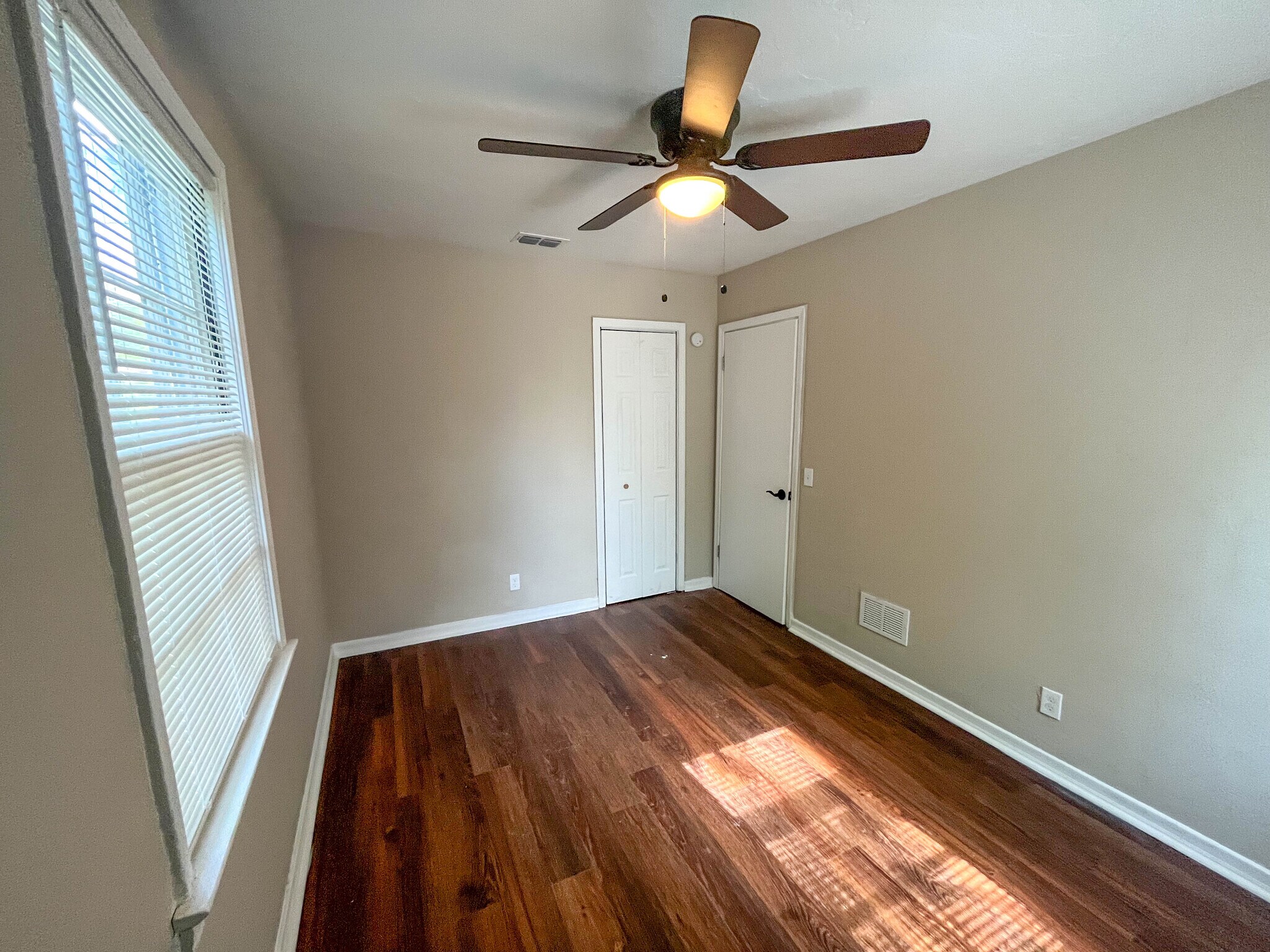 Building Photo - 1831 Bennett St