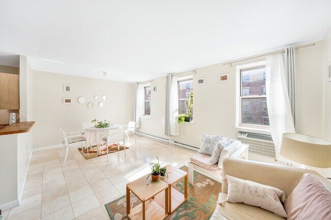 Primary Photo - 55 E 117th St