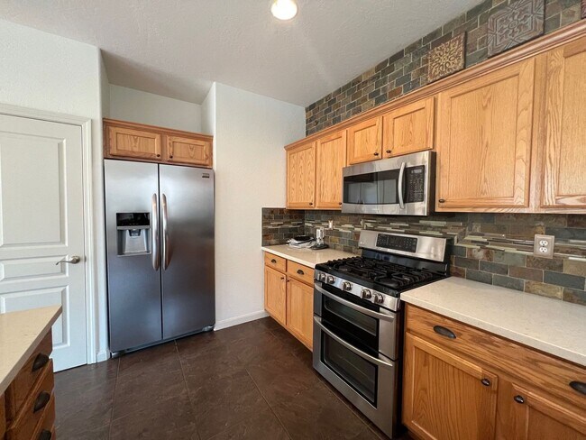 Building Photo - Unique Del Webb at Sierra Canyon Home with Views Available for Lease!