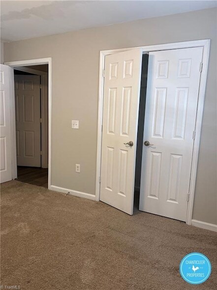 Building Photo - 1041 W Barton St