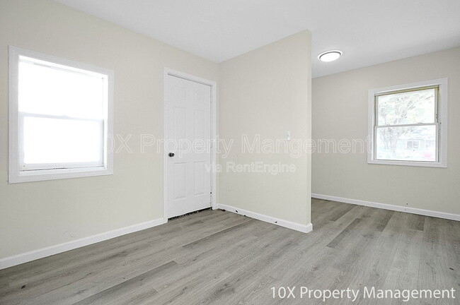 Building Photo - 685 S Wheatland Ave