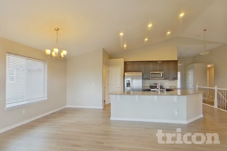 Building Photo - 6748 Lamine Dr