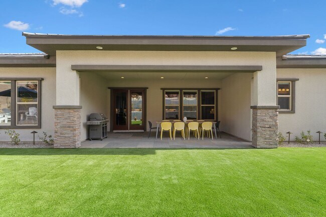 Building Photo - Modern Elegance in Scots Pine – 5-Bedroom Luxury Residence in West Summerlin  — Enjoy Rent-Free H...