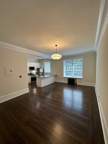 Building Photo - Warrington Apartments