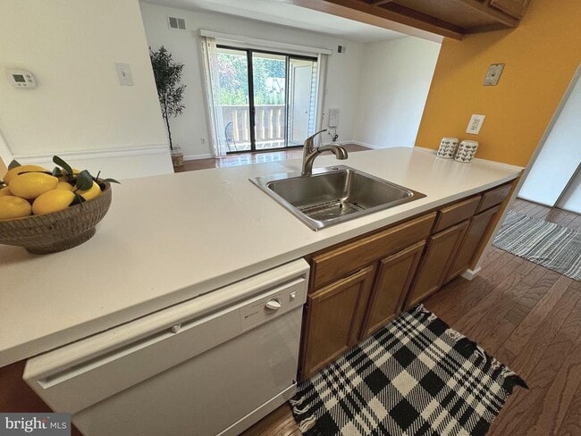 Building Photo - 1502 The Woods