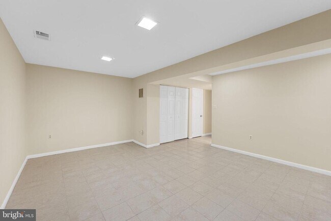 Building Photo - 10326 Colony Park Dr
