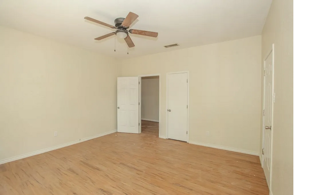 Building Photo - 1800 S Main St