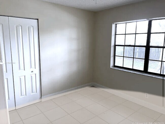 Building Photo - 11401 NW 43rd St