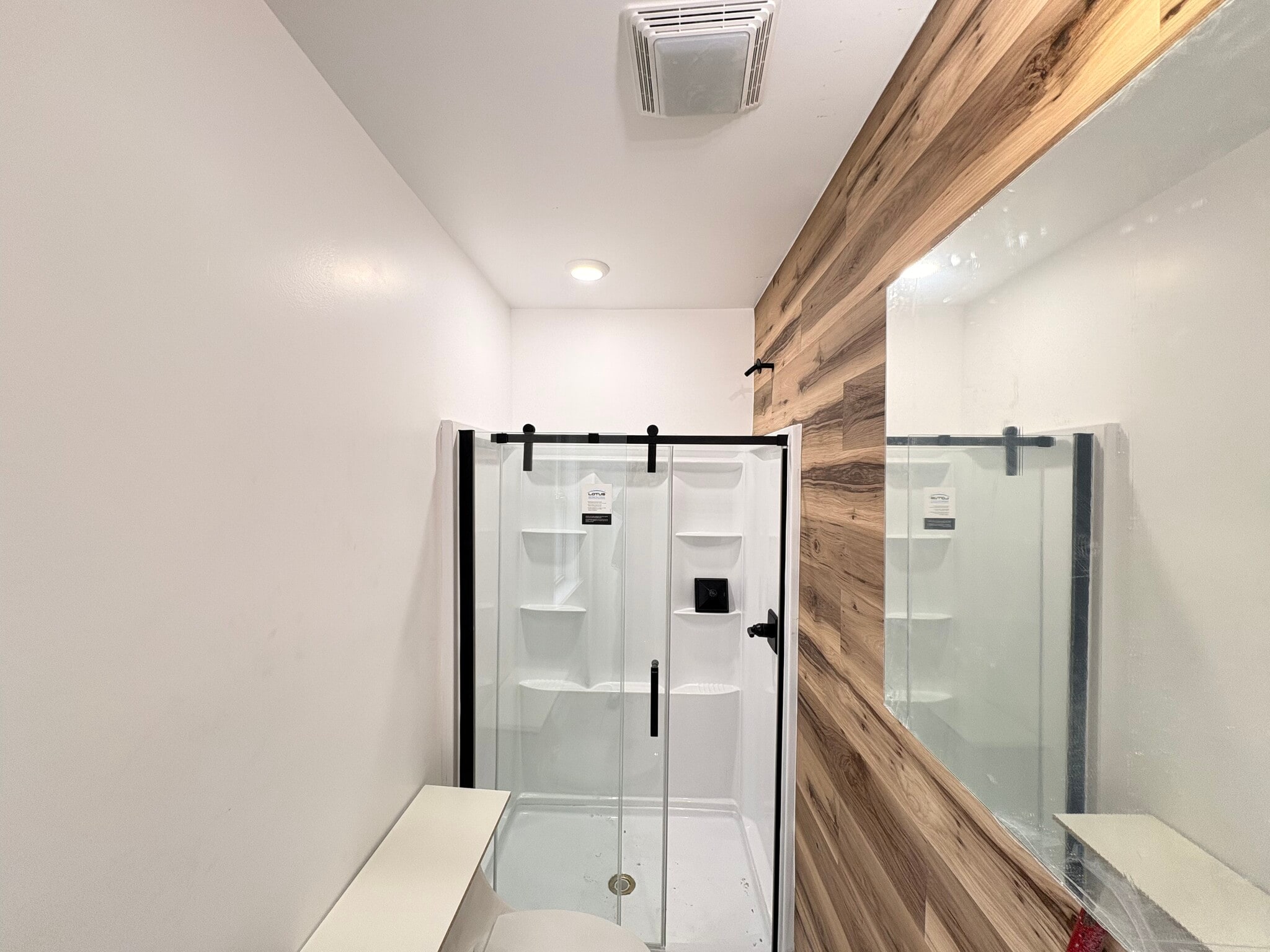 Building Photo - 5842 Hobart St