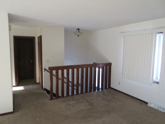 Building Photo - 386