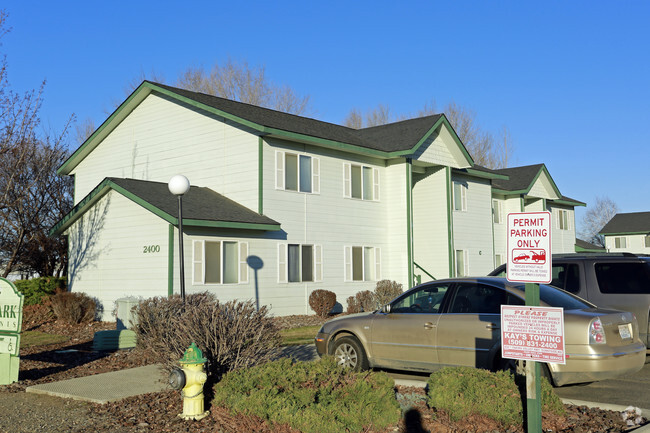 Edison Park Apartments