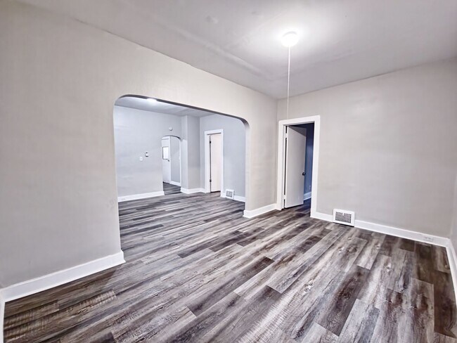Building Photo - 4321 Storer Ave