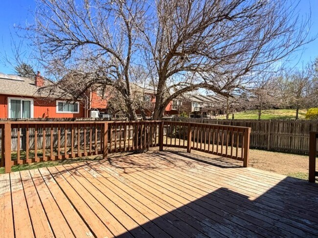 Building Photo - Single-Family Home in Littleton!