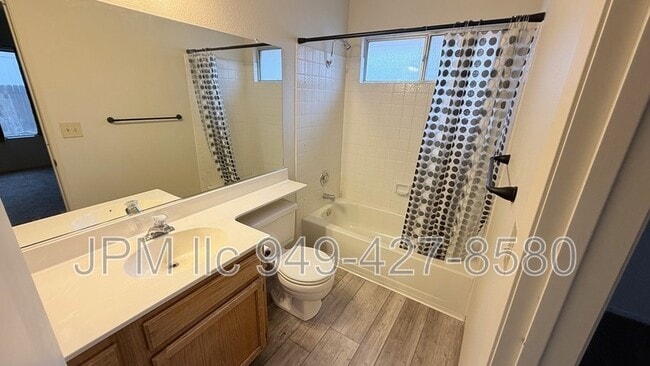 Building Photo - 1747 Bluehaven Dr