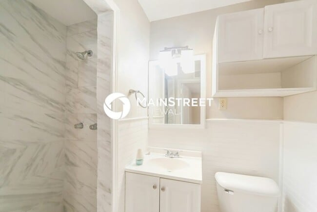 Building Photo - 3 Bedroom Pet-Friendly Home in Memphis, TN with Main Street Renewal