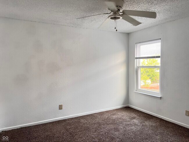 Building Photo - 1239 Odell Ln